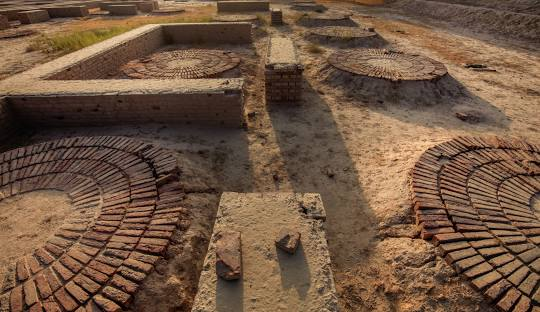 Harappa ruins - Old Civilization in Pakistan